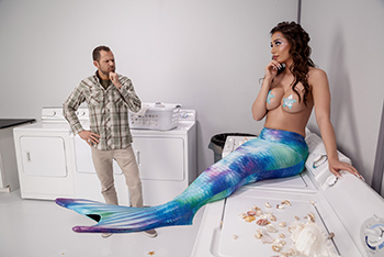 Brazzers Exxtra / Brazzers - Desiree Dulce, Scott Nails Out From The Deep / 24.5.2020