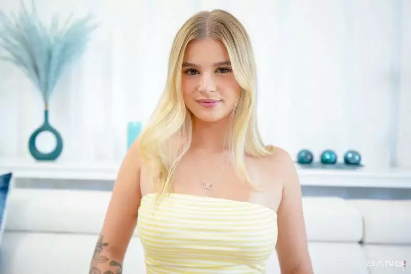 New  Sky Wonderland Brings Sloppy Head Car Sex Pure Rookie Heat! [EARLY LEAK] (28-10-2025) Hardcore  Pov  Roleplay  ILUVY  lulustream.com  bigwarp.io